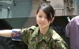 Vẻ đẹp e thẹn duyên dáng của nữ binh sĩ Nhật Bản