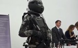 Bộ siêu quân phục chiến binh bước ra từ phim viễn tưởng của Nga khiến thế giới trầm trồ