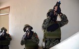 [ẢNH] Bí ẩn loại siêu súng tiểu liên xuyên giáp phương Tây trong tay các đặc công Việt Nam
