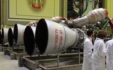 [ẢNH] Thiếu tiền, Nga buộc phải xuống nước bán động cơ siêu tên lửa cho Mỹ