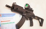 [ẢNH] Bàn giao súng Galil ACE cho Lào, Việt Nam sẽ xuất khẩu súng trường tấn công?