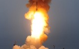 [ẢNH] Mỹ vừa phóng siêu tên lửa hạt nhân khiến ngay S-400 Nga cũng bất lực