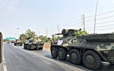 [ẢNH] Bất ngờ với xe chiến đấu bộ binh Thái Lan tràn ngập đường phố trong ngày đồn đảo chính