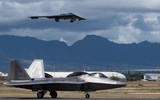 [ẢNH] Ông Trump khoe về 'chiến thần' F-22 dịp quốc khánh khiến giới chuyên gia bật cười