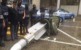 [ẢNH] Italy tịch thu tên lửa tiêm kích từ nhóm tân phát xít