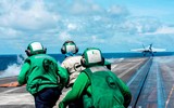[ẢNH] ‘Soi’ sức mạnh tiêm kích hạm F/A-18E/F Mỹ đang nhào lộn trên biển Đông