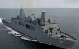 [ẢNH] Siêu tàu đổ bộ Mỹ đi qua eo biển Đài Loan giữa lúc căng thẳng với Trung Quốc
