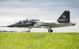 [ẢNH] T-7 Red Hawk - trường dạy bay trên không cho phi công chiến đấu cơ F-22 và F-35 Mỹ