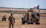 [ẢNH] Đoàn xe quân đội Mỹ bị tấn công tại Syria