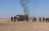 [ẢNH] Thiết giáp Nga bị người Kurd ném bom xăng, Matxcơva lại thất bại khi muốn thế chân Mỹ