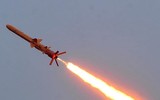 [ẢNH] Tiêm kích Su-27 Ukraine đuổi theo tên lửa diệt hạm vừa phóng