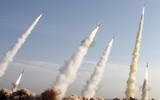[ẢNH] Iran bất ngờ phóng tên lửa ào ạt vào căn cứ Mỹ tại Iraq rạng sáng nay