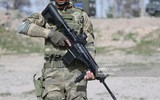 [ẢNH] Súng trường tấn công mạnh hơn AK-47 và M-16 vừa xuất hiện tại Syria
