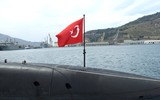 [ẢNH] Hạm đội tàu ngầm Thổ Nhĩ Kỳ chặn đường tàu Nga tới Syria?