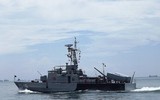 [ẢNH] Sát thủ diệt hạm uy lực nhất Venezuela rực lửa trên biển thị uy