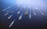[ẢNH] Mỹ lưu các chiến hạm ở lại trên biển 14 ngày, phòng tránh dịch Covid-19