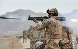 [ẢNH] Lính Mỹ vác súng chống tăng chặn xe thiết giáp Nga tại Syria