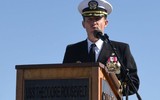 [ẢNH] Vận xui cho hạm trưởng bảo vệ thủy thủ: mất chức và nhiễm Covid-19
