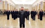 [ẢNH] Chủ tịch Triều Tiên Kim Jong-un bất ngờ dự khánh thành 1 nhà máy sản xuất phân bón