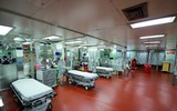 [ẢNH] Siêu tàu bệnh viện Mỹ rời đi, tâm dịch tại New York có thể đã qua những ngày đen tối