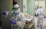 [ẢNH] Hơn 308.000 người nhiễm dịch Covid-19 đã phơi bày lỗ hổng y tế Nga