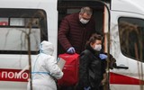 [ẢNH] Hơn 308.000 người nhiễm dịch Covid-19 đã phơi bày lỗ hổng y tế Nga