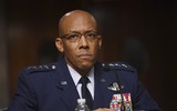 [ẢNH] Quân đội Mỹ có tham mưu trưởng da màu đầu tiên