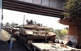 [ẢNH] Ấn Độ bất ngờ mang xe tăng T-90 đến sát biên giới Trung Quốc