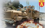[ẢNH] Xe bọc thép Mỹ lao thẳng vào húc thiết giáp BTR-80 Nga tại Syria