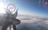 [ẢNH] Siêu tiêm kích F-35 bám đuôi ‘sát thủ săn ngầm’ Nga