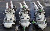 [ẢNH] Trực thăng hải quân Mỹ đánh rơi khí tài triệu USD khi bay
