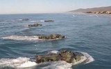 [ẢNH] Thiết giáp lội nước Mỹ chìm, 1 người thiệt mạng, 8 người khác mất tích