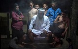Người nghiện ma tuý ở Indonesia cai nghiện bằng phương pháp truyền thống