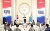 Tổng thống Hàn Quốc yêu cầu các tướng lĩnh quân đội tăng cường công tác phòng vệ