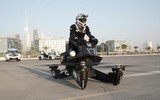 [ẢNH] Cảnh sát Dubai cưỡi xe máy bay như trong phim viễn tưởng