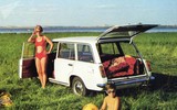 [ẢNH] Thú vị những quảng cáo xe hơi với người mẫu nữ thời Liên Xô