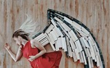 [ẢNH] Ngả mũ trước sự sáng tạo độc và lạ của cô gái trẻ với những cuốn sách