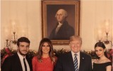 [ẢNH] Nỗi kinh hoàng của người mẫu nóng bỏng khi ủng hộ Tổng thống Trump