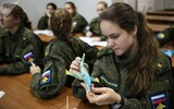 [ẢNH] Vẻ đẹp nữ quân nhân - ‘Vũ khí bí mật’ của Nga