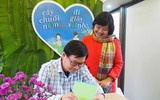 Phố sách Hà Nội chật kín người chờ nhà văn Nguyễn Nhật Ánh ký tặng sách