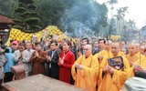 Ngày đầu khai hội, chùa Hương 