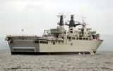 [ẢNH] Khám phá bên trong tàu đổ bộ tấn công Anh đang có mặt tại Việt Nam