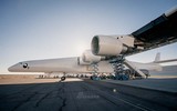 [ẢNH] Máy bay phóng tên lửa hai thân khổng lồ của Mỹ chính thức tung cánh