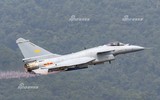 [ẢNH] J-10B Trung Quốc biểu diễn động tác Pugachev's Cobra siêu việt hơn Su-35S