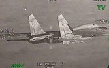[ẢNH] Su-27 Nga bị chiến đấu cơ NATO 