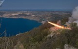[ẢNH] Tên lửa bờ Nga ào ạt khai hỏa khi NATO dọa đưa tàu chiến tới biển Azov