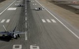 [ẢNH] Màn biểu dương lực lượng hoành tráng chưa từng có của tiêm kích tàng hình F-22 Mỹ