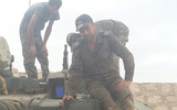 [ẢNH] Quân đội chính phủ Syria khoe dàn xe tăng T-90 cực mạnh