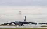 [ẢNH] Oanh tạc cơ B-52H Mỹ đối đầu tên lửa phòng không S-400 Nga: Ai sẽ chiến thắng?