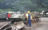 [ẢNH] Tiếc nuối số lượng cực lớn xe tăng Đài Loan bị rã làm sắt vụn